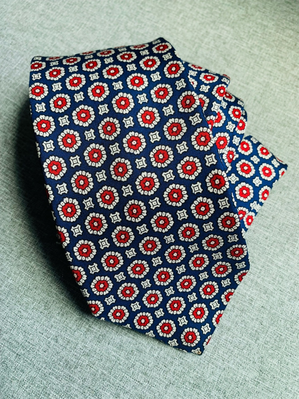 100% Silk Tie Necktie Red White Blue Bill Blass Formal Office Patriotic EUC